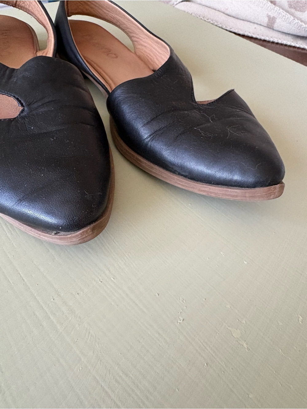 Bueno Black Leather Pointed-Toe D'Orsay Flats - Picture 2 of 7